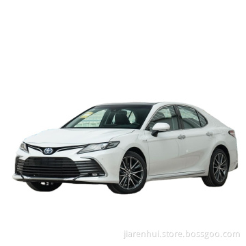 2022 Toyata Camry E-CVT 2,5Hg Deluxe Edizione Ottima scelta per la famiglia